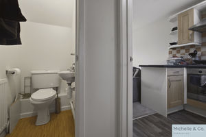 Guest WC- click for photo gallery